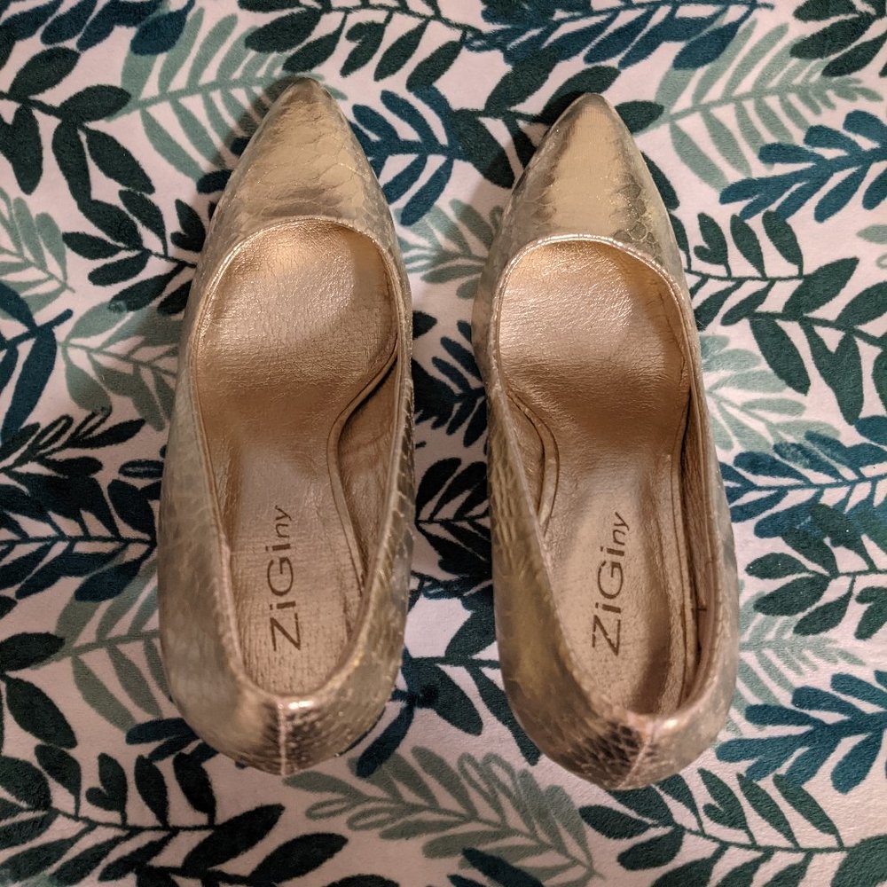 Zigi NY Gold Pumps - Size 8.5
